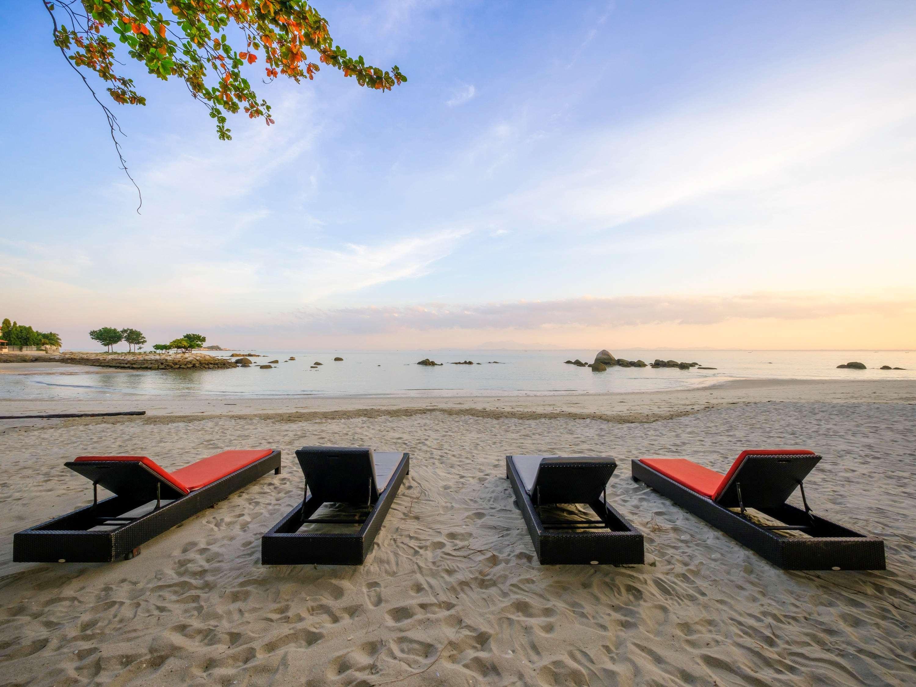 טנג'ונג בונגא Mercure Penang Beach מראה חיצוני תמונה