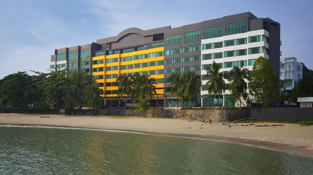 טנג'ונג בונגא Mercure Penang Beach מראה חיצוני תמונה