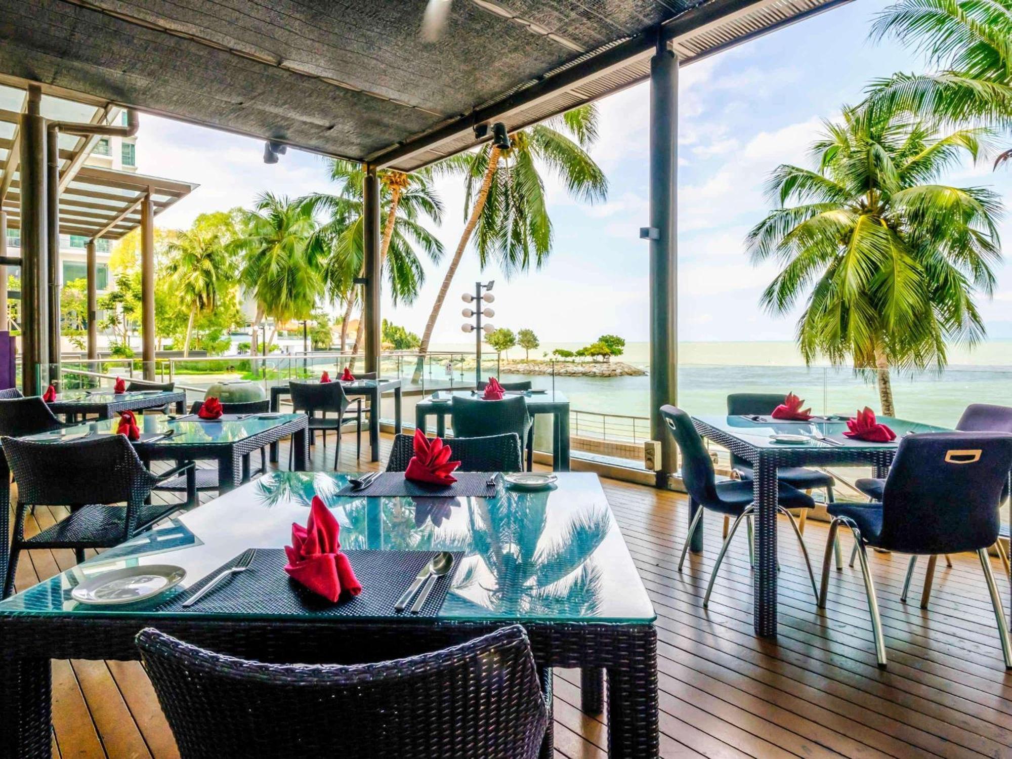 טנג'ונג בונגא Mercure Penang Beach מראה חיצוני תמונה