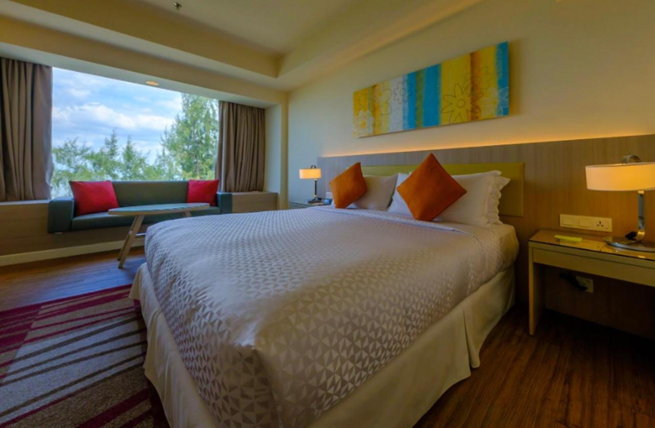 טנג'ונג בונגא Mercure Penang Beach מראה חיצוני תמונה