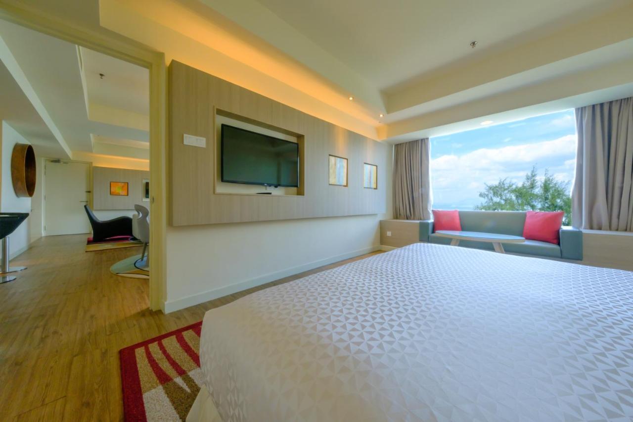 טנג'ונג בונגא Mercure Penang Beach מראה חיצוני תמונה